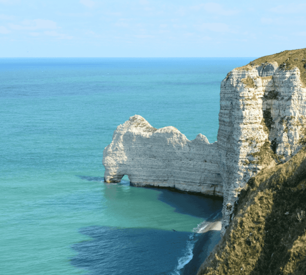 Discovering Santorini: A Jewel of the Aegean Sea