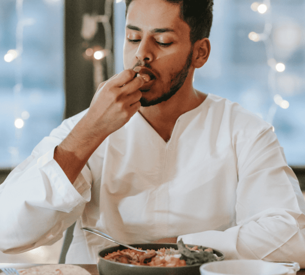 Techniques for Slowing Down While Eating: A Guide to Better Digestion and Satisfaction