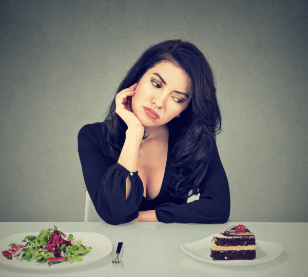 Dealing with Food Cravings Mindfully: A Complete Guide