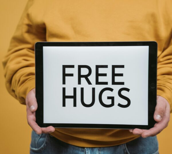 Fundamentals of Healthy Relationships: Nurturing Bonds Among Couples, Friends, and Colleagues