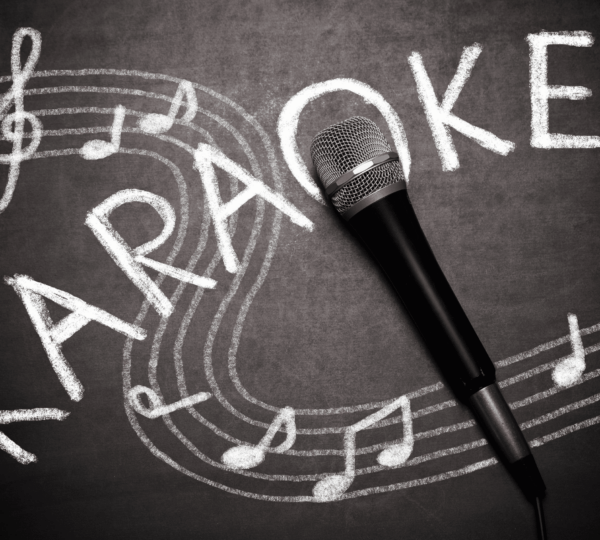 How to Host a Christmas Karaoke Party with Themes and Song